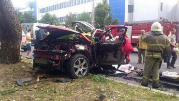 В Донецке взорвали машину секретаря Захарченко