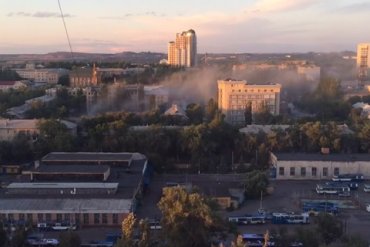 Центр Донецка попал под артиллерийский обстрел