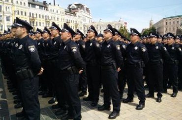 За что увольняют новых киевских полицейских