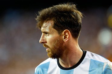 Аргентинцы вышли на митинг с призывом к Месси вернуться в сборную