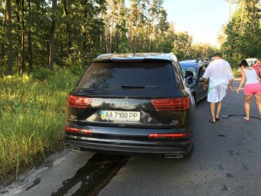 Машину известного украинского фотокорреспондента протаранил пьяный чиновник