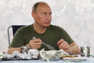Путин запретил выращивать ГМО