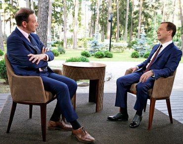 Что не так с обувью Медведева?