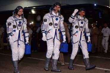 Экипаж МКС впервые отправился на орбиту на корабле новой серии