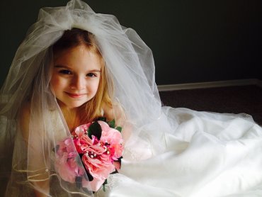 В «ЛНР» детям разрешено заключать браки