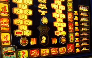 Приятное времяпровождение в кругу друзей – казино Вулкан