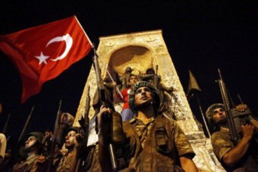 В Турции после попытки переворота задержали более 18 тысяч человек
