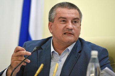 Аксенов массово увольняет крымских министров