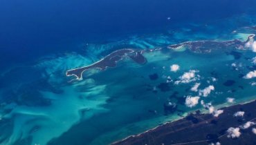 Всплывший в Бермудском треугольнике остров продолжает расти