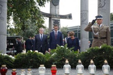 Премьер Польши призвал Киев признать «геноцид» поляков