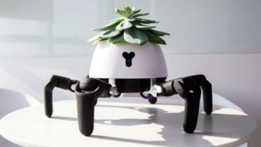 Китаец создал робота, который ухаживает за домашними растениями