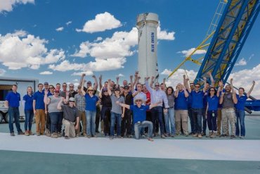 Ближе к космосу. Blue Origin успешно испытала пассажирскую капсулу своей ракеты