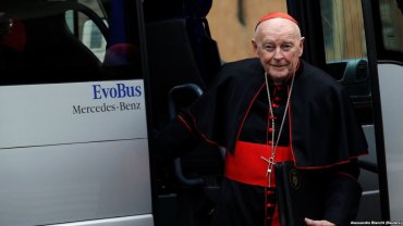 Папа Франциск принял отставку кардинала, обвиненного в педофилии