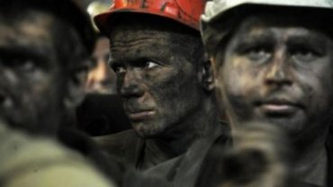 «Не можем смотреть на детей — они голодные!»: шахтеры в «ЛНР» требовали выплатить зарплату