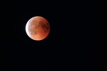 Сегодня ночью произойдет «кровавое» лунное затмение