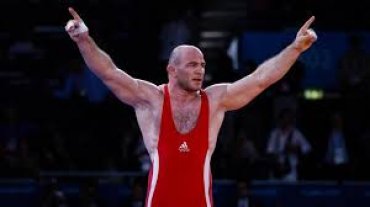 Российский борец лишен второй золотой олимпийской медали