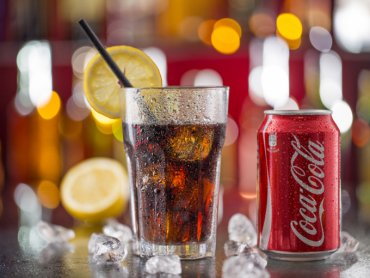 «Coca-cola под градусом»: компания впервые за 133 года будет продавать алкогольный напиток