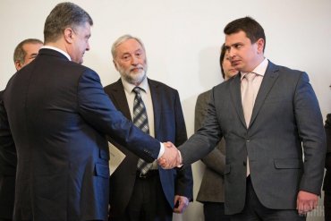 СМИ: Сытник пообещал Порошенко закрыть все его дела за сохранения своей должности?