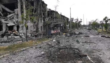Россияне закрепляются в Лисичанске: город в огне