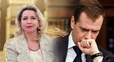 У Медведева начались психические проблемы после ухода жены