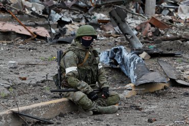 Російські військові масово відмовляються евакуювати поранених товаришів з поля бою