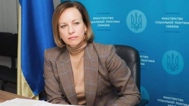 Міністр соцполітики Марина Лазебна подала у відставку
