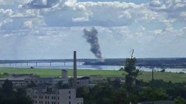 ЗСУ знову вдарили по Антонівському мосту: окупанти закрили його для руху