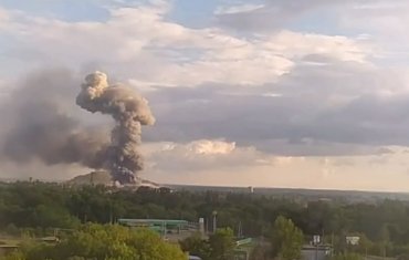 ЗСУ вдарили по російській військовій базі у Горлівці: здійнявся величезний стовп диму
