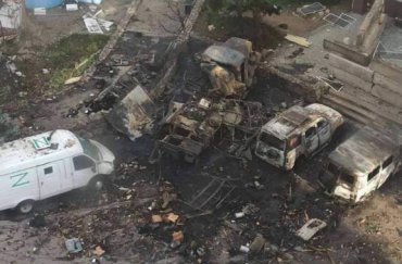 В Енергодарі вночі згоріли штаб окупантів та їхні авто