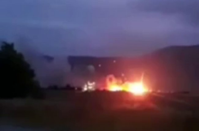У Криму горить та вибухає склад боєприпасів