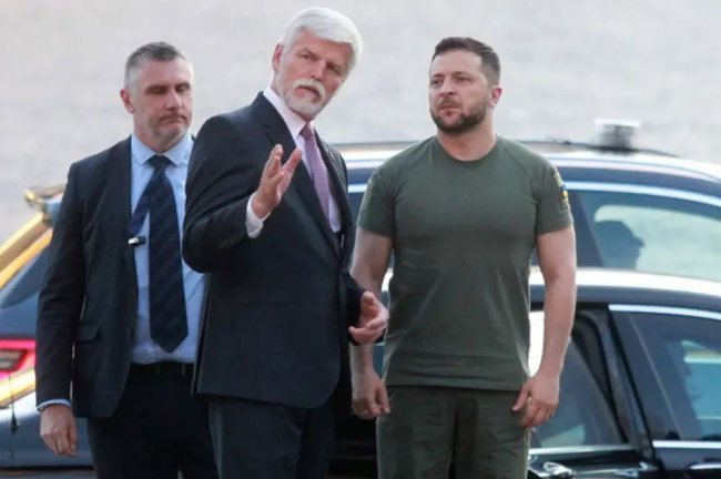 Війна в Україні може тривати роками: невтішний прогноз від президента Чехії Війна в Україні може тривати роками: невтішний прогноз від президента Чехії