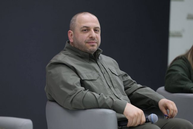 Екс-міністр оборони Рустем Умєров очолив РНБО Екс-міністр оборони Рустем Умєров очолив РНБО