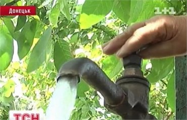 В Донецке из кранов течет вода с червями, – СМИ