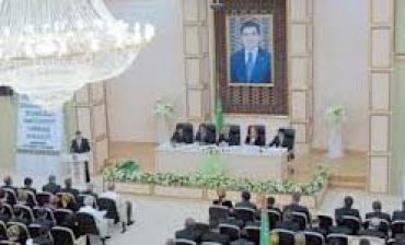 В Туркмении впервые появилась еще одна партия