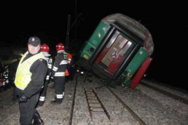 В Запорожской области сошел с рельсов пассажирский поезд