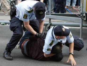 Мигранты-мусульмане в Дании атаковали полицейских