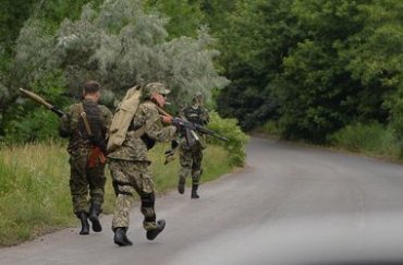 Террористы массово отступают к российской границе