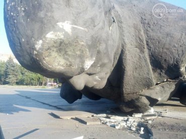 «Ленинопад» продолжается: три памятника разрушили в Одесской области