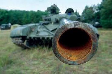 На предприятии Ахметова боевики ремонтируют танки
