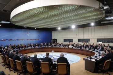 Россия не получила приглашения на сентябрьский саммит НАТО,