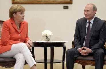 Меркель потребовала от Путина объяснений в связи с российским вторжением в Украину