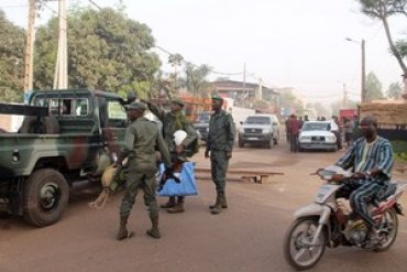 В Мали захваченному в заложники украинцу удалось сбежать