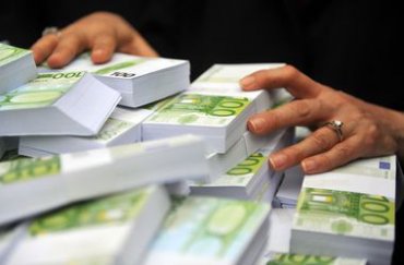 Как люди Пшонки и Порошенко «распилили» 5 млн. евро еврокредита