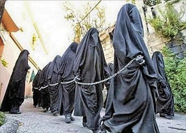 Боевики ИГИЛ считают изнасилование «молитвой к Аллаху»