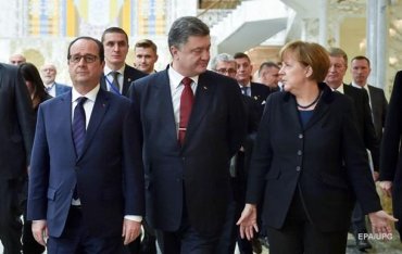Порошенко рассказал, о чем будет говорить в Берлине с Меркель и Олландом