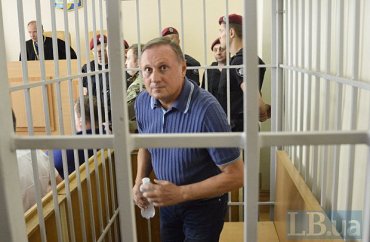 Суд дал разрешение на арест Ефремова