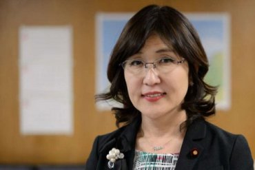 Новым министром обороны Японии стала женщина
