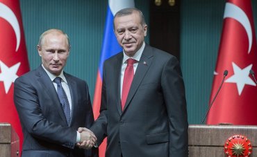 Штайнмайер не видит угрозы для Запада от сближения России и Турции