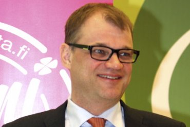 Премьер Финляндии проехал 300 км на велосипеде для встречи с избирателями