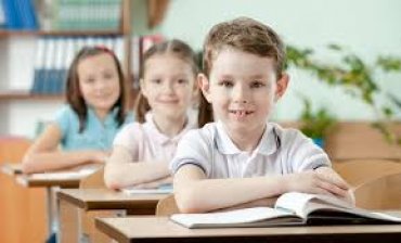 В украинских школах отменили оценки и домашние задания